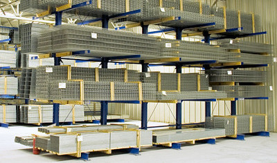 heavy-duty-cantilever-racking_570-2