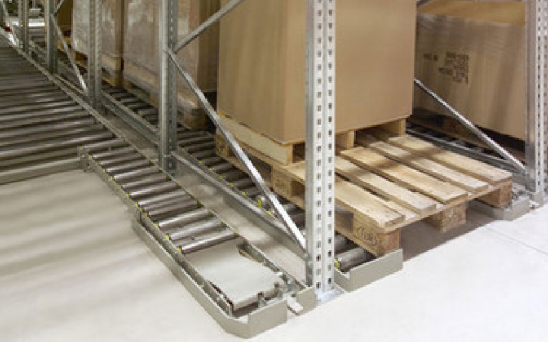 pallet-flow-racking_535-2